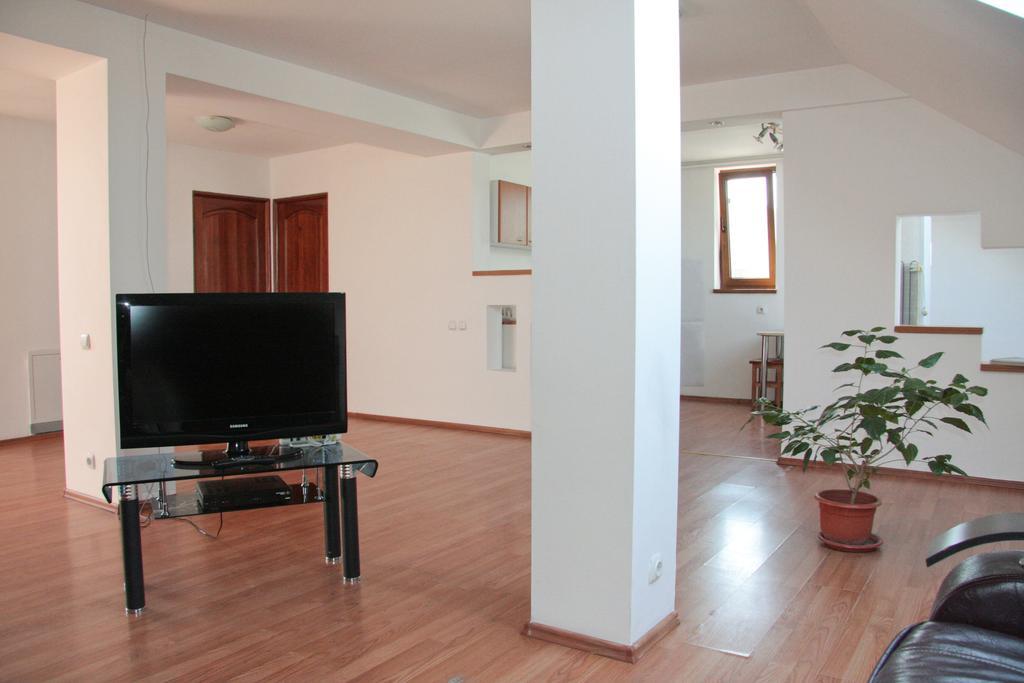 Z Villa Bucureşti Ngoại thất bức ảnh